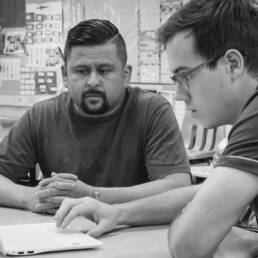 escuela popular High School Academy 19 and Over